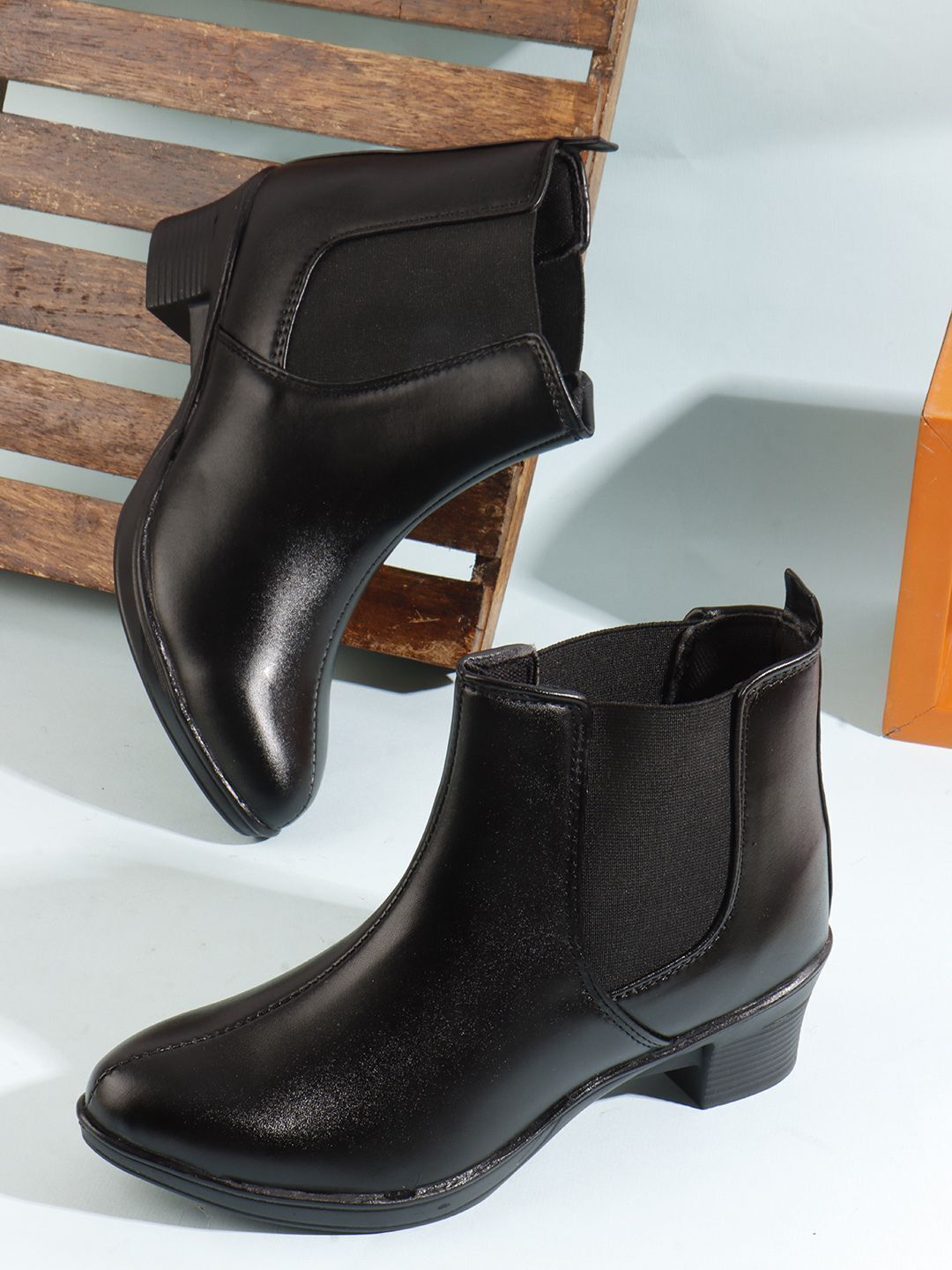 Planet Walk 1927 Black Boots - Main