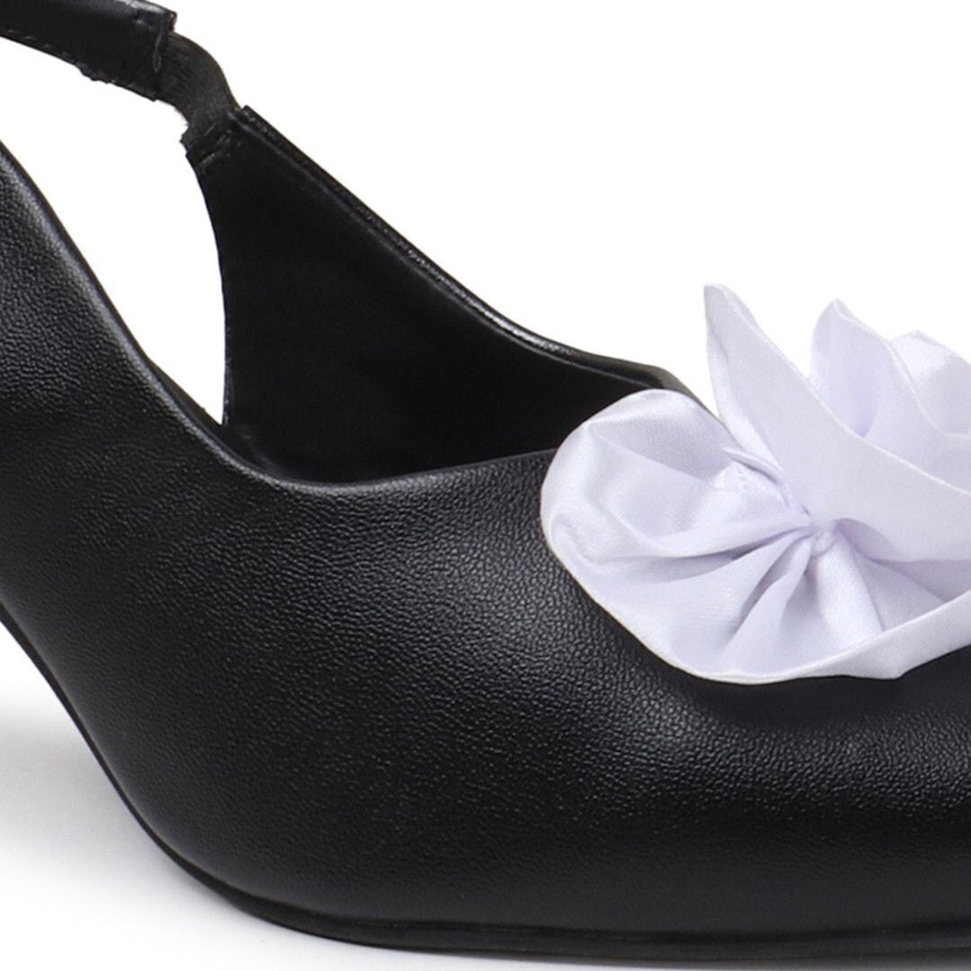 Planet Walk B50 Black Heels - Detail