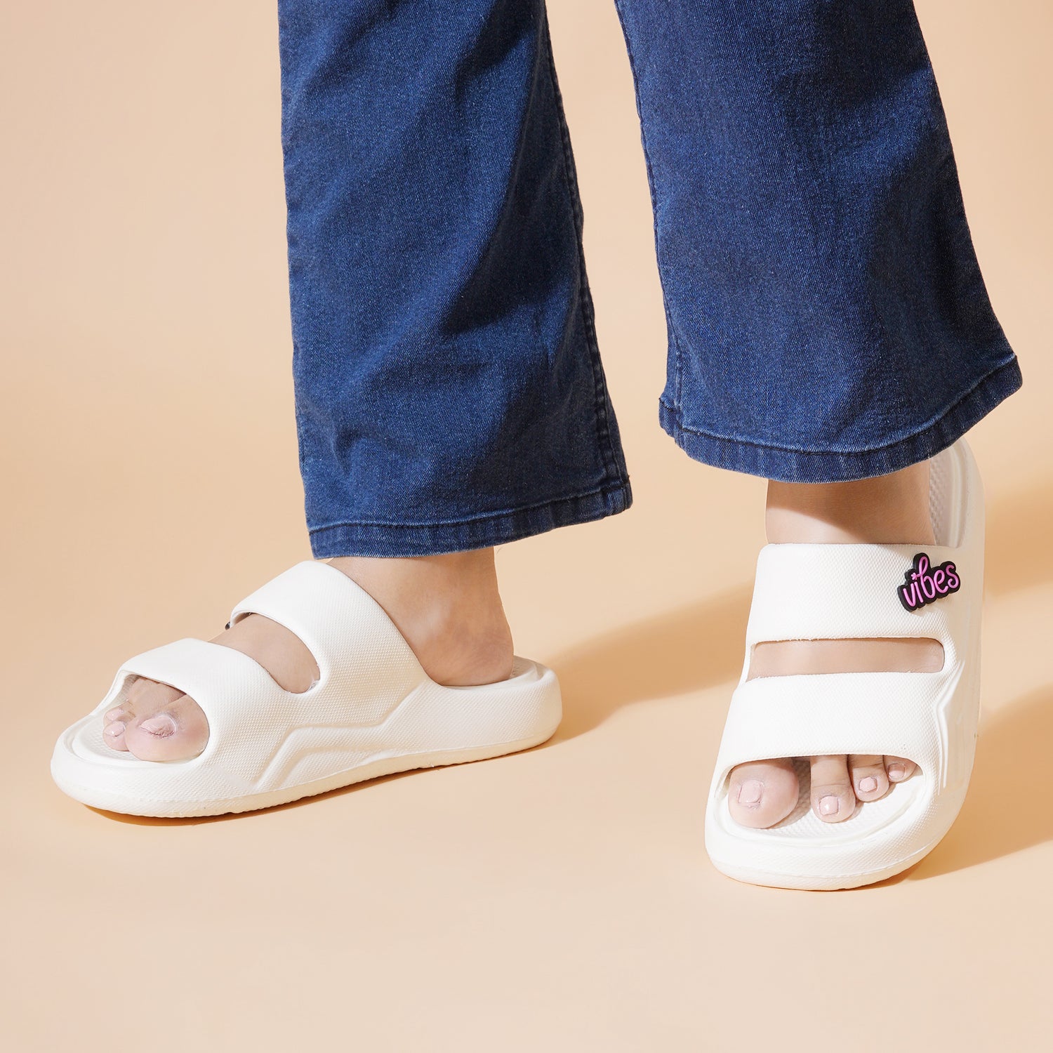 Planet Walk 150924 Women's Flip-Flops - Off White