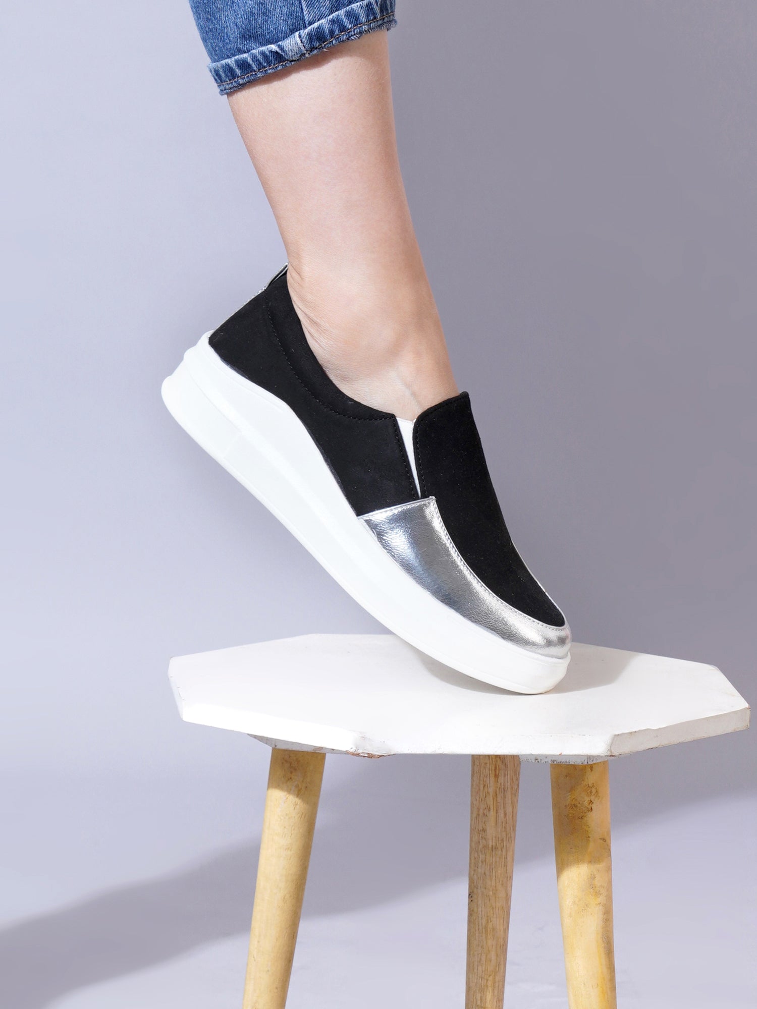 Planet Walk Gud Women's Sneakers - Black/Silver
