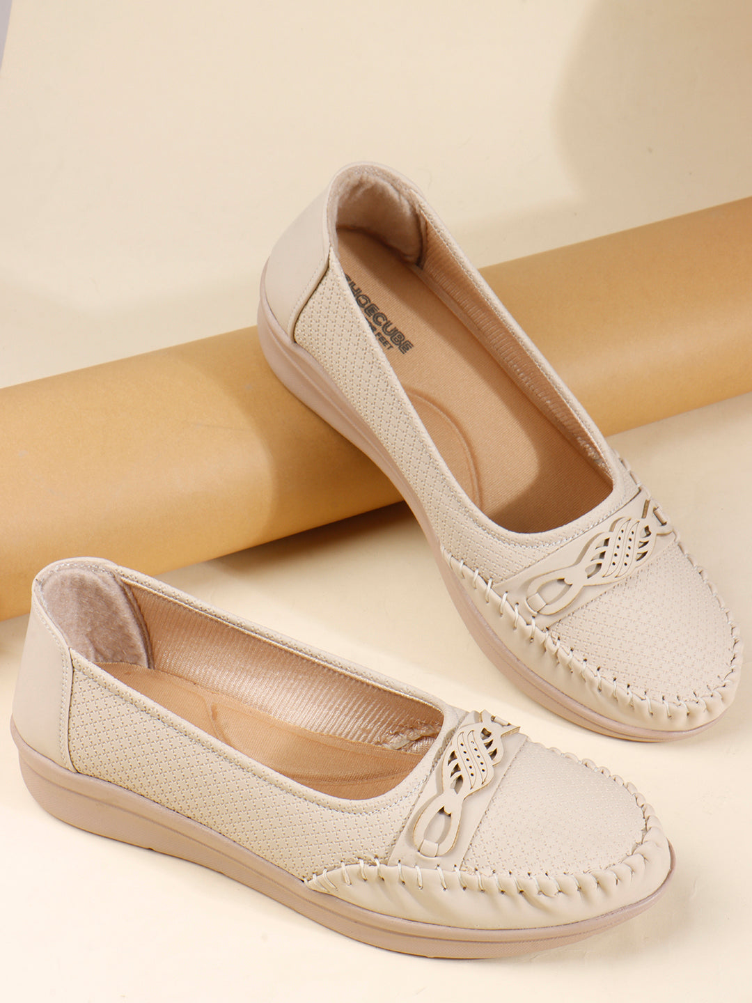 SHOECUBE COMFY 101 Beige Loafers - Side