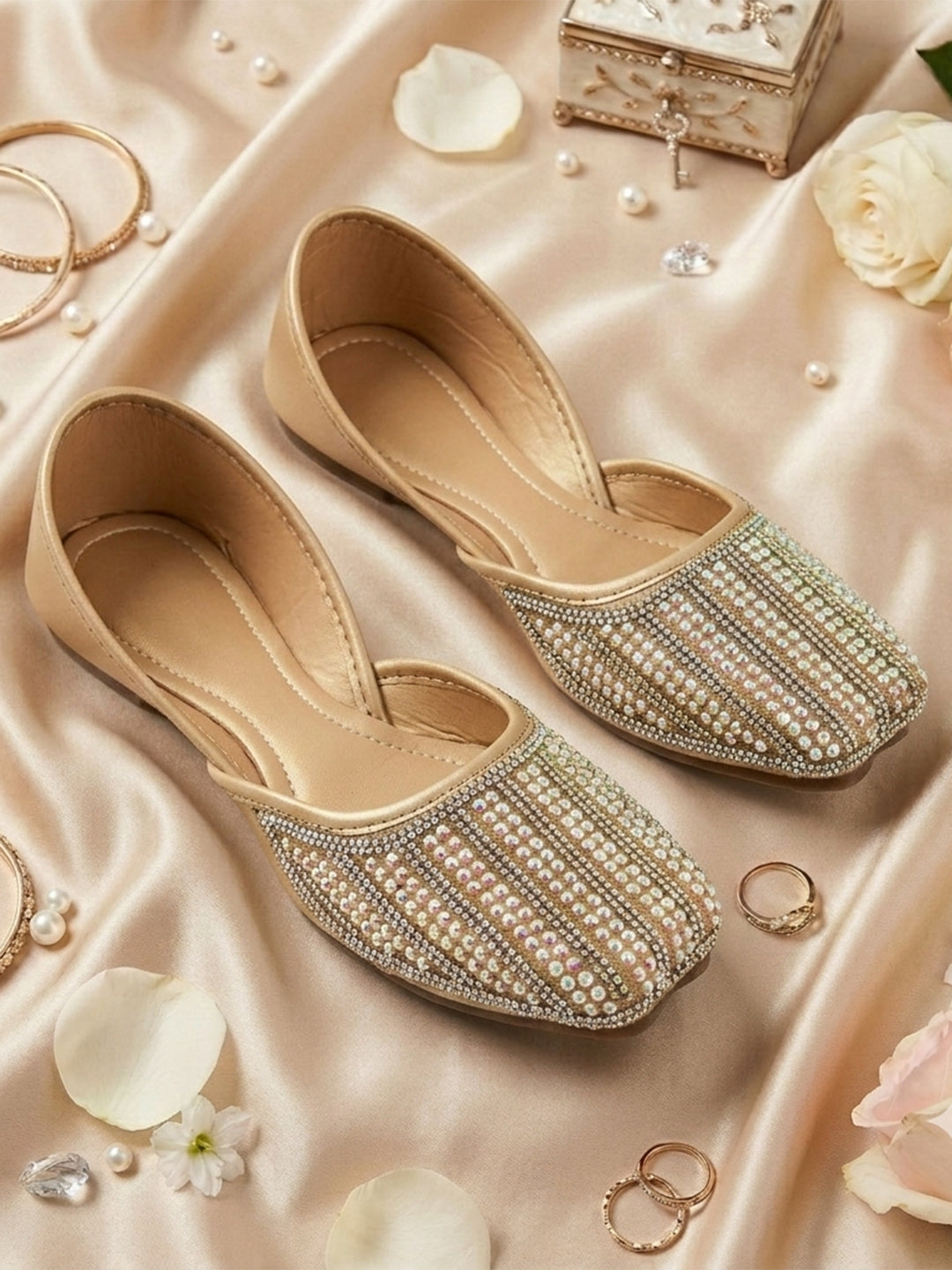 Planet Walk RANI 2137 Gold Flats - Main