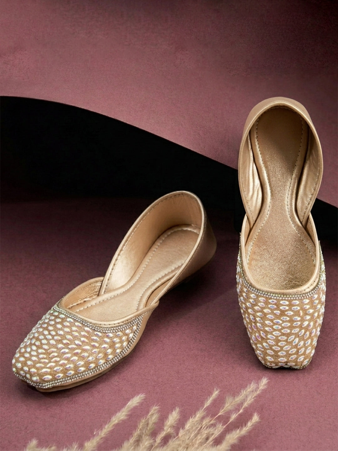 Planet Walk TARA 2138 Gold Flats - Main