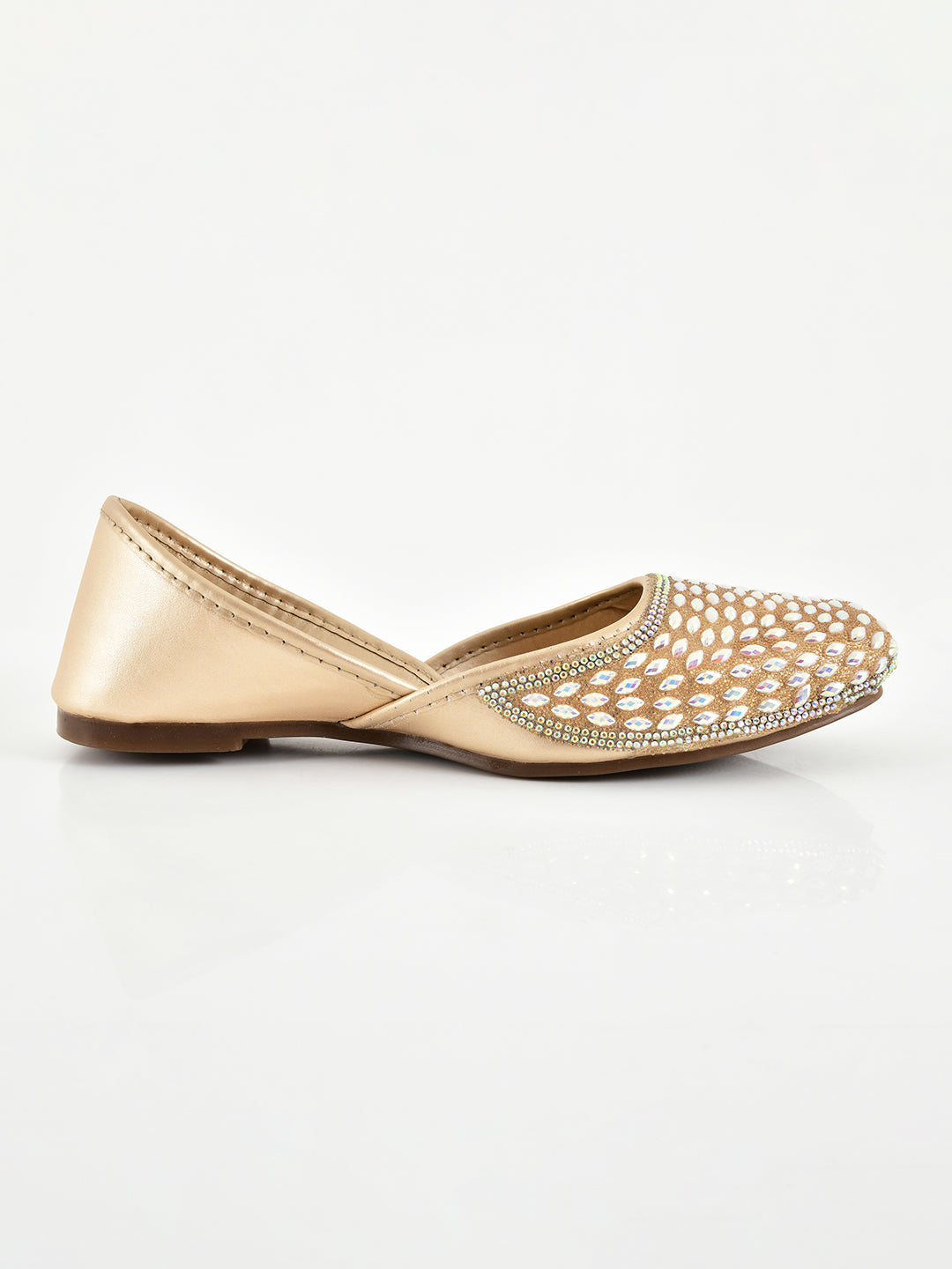Planet Walk TARA 2138 Gold Flats - Lifestyle