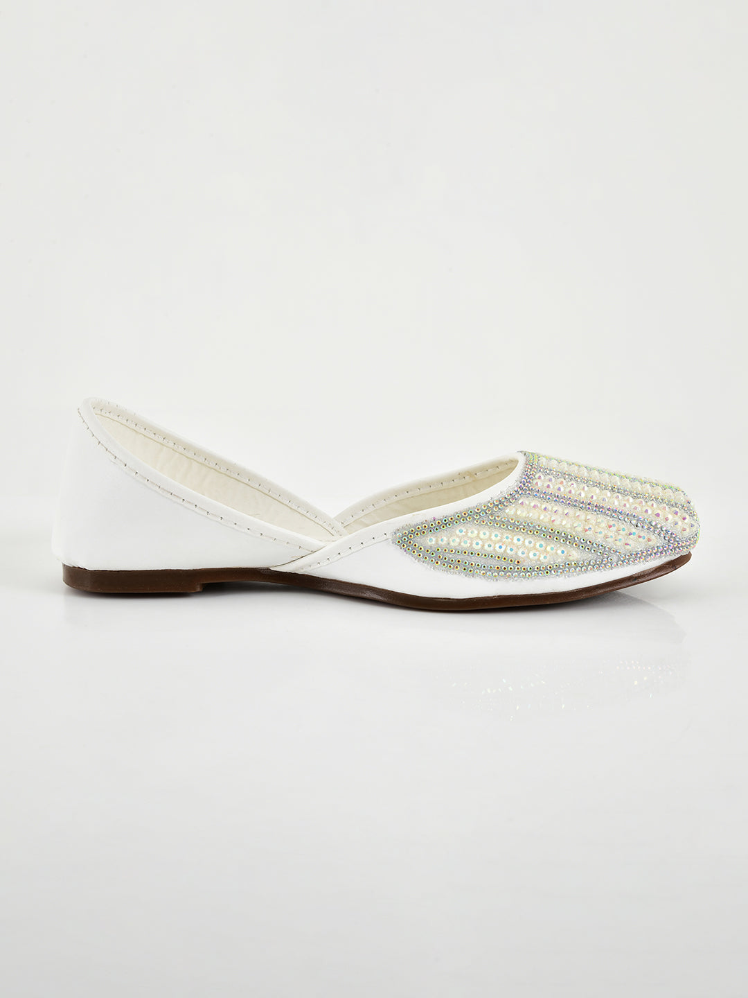Planet Walk RANI 2137 White Flats - Lifestyle