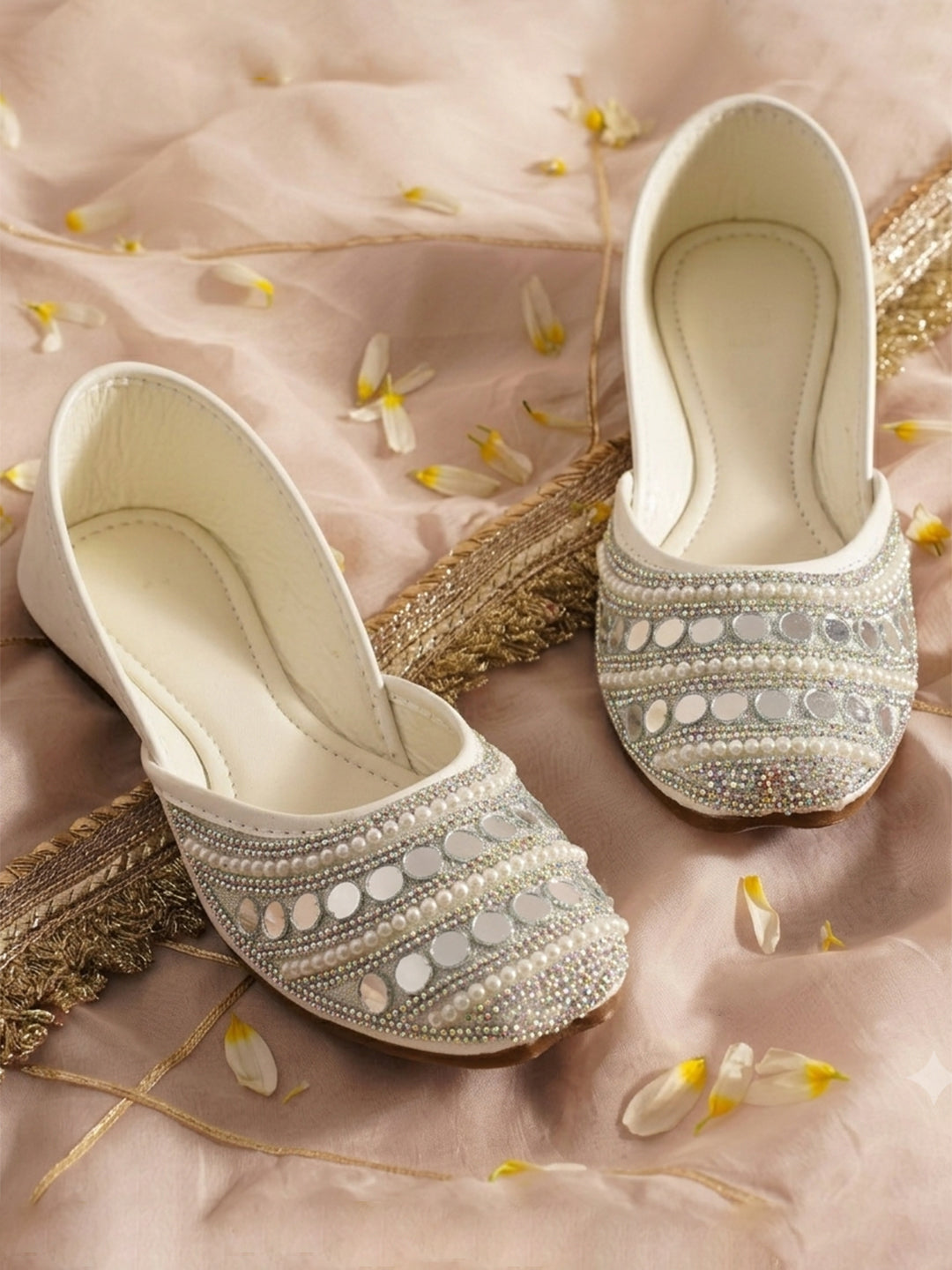 Planet Walk HEER 2116 White Flats - Main