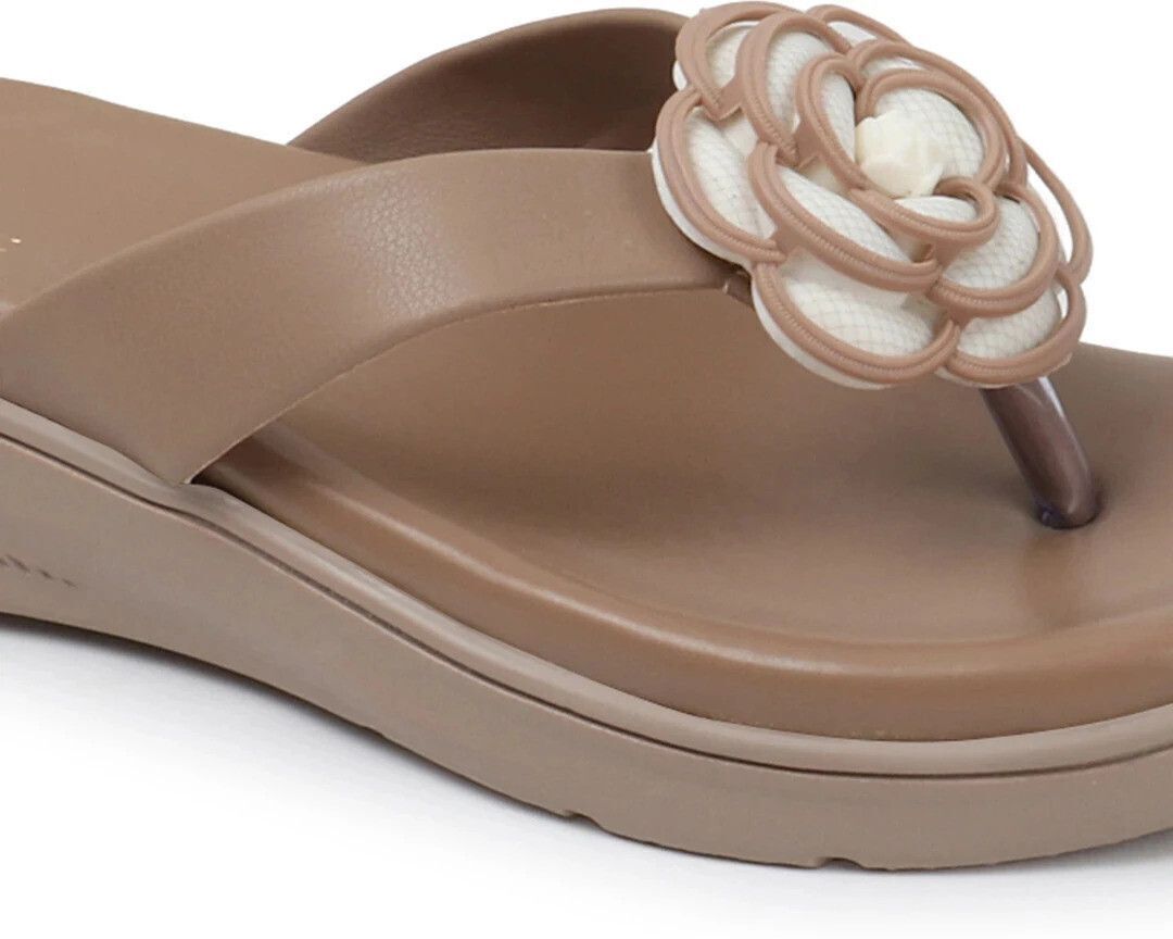 Planet Walk F219 Brown Heels - Detail
