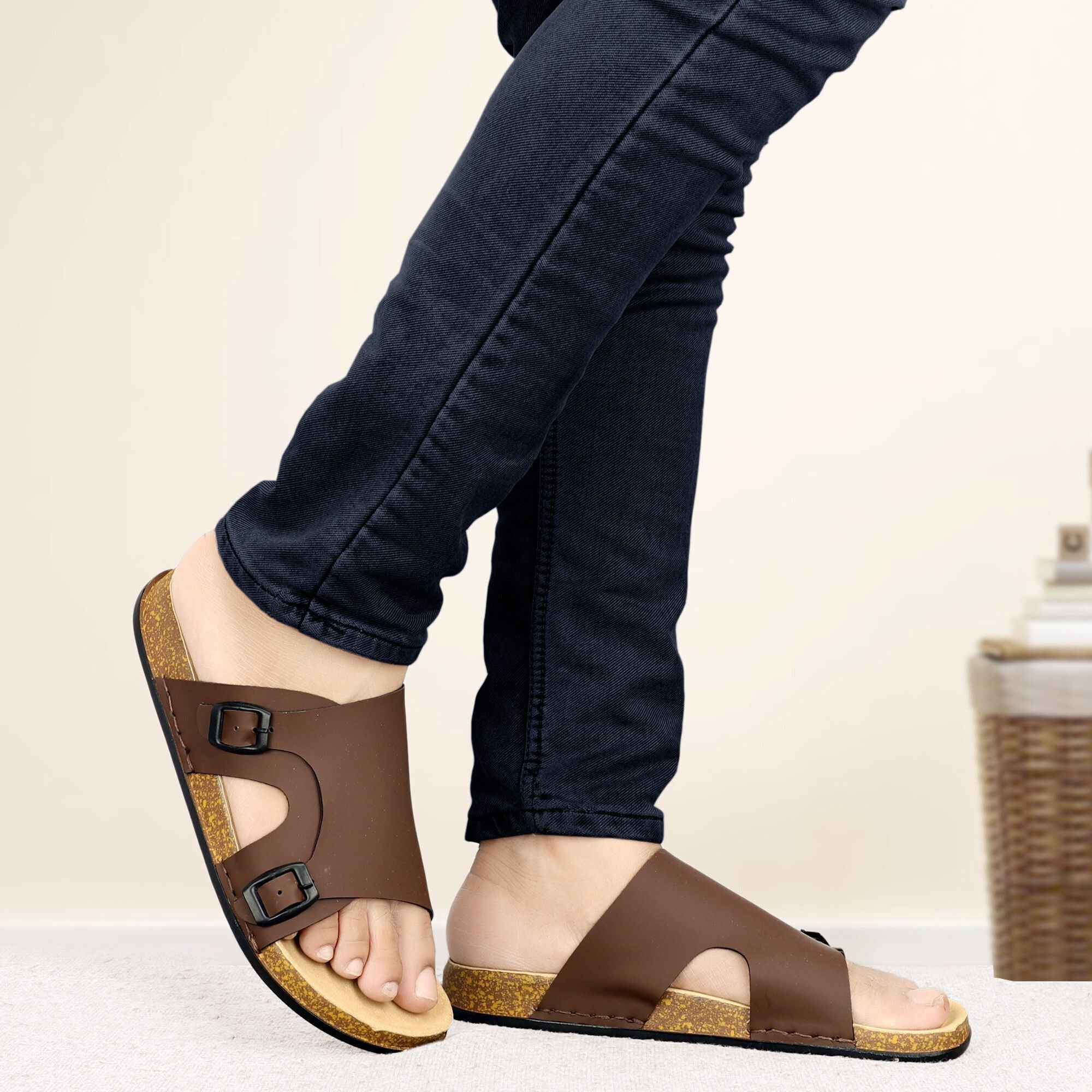 Planet Walk FCOVER Brown Sandals - Side