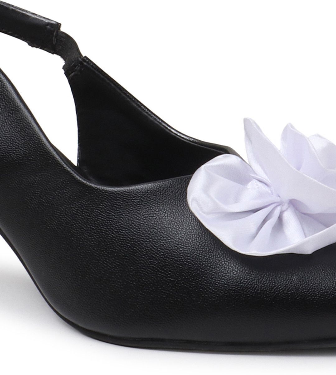 Planet Walk B50 Black Heels - Detail