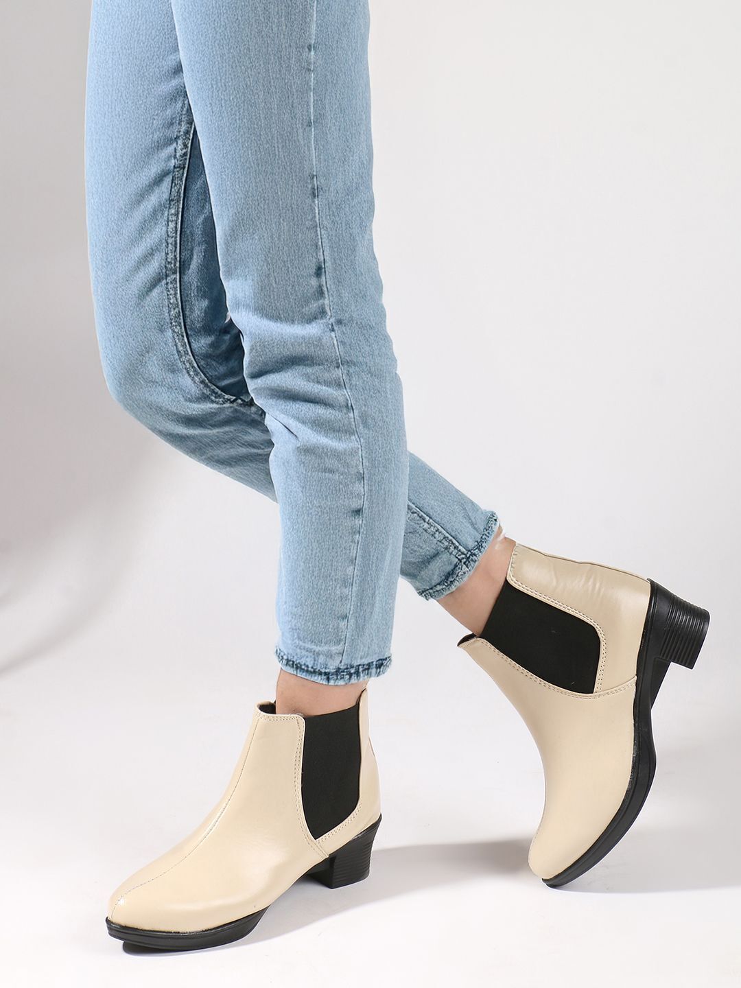 Planet Walk 1927 Cream Boots - Side