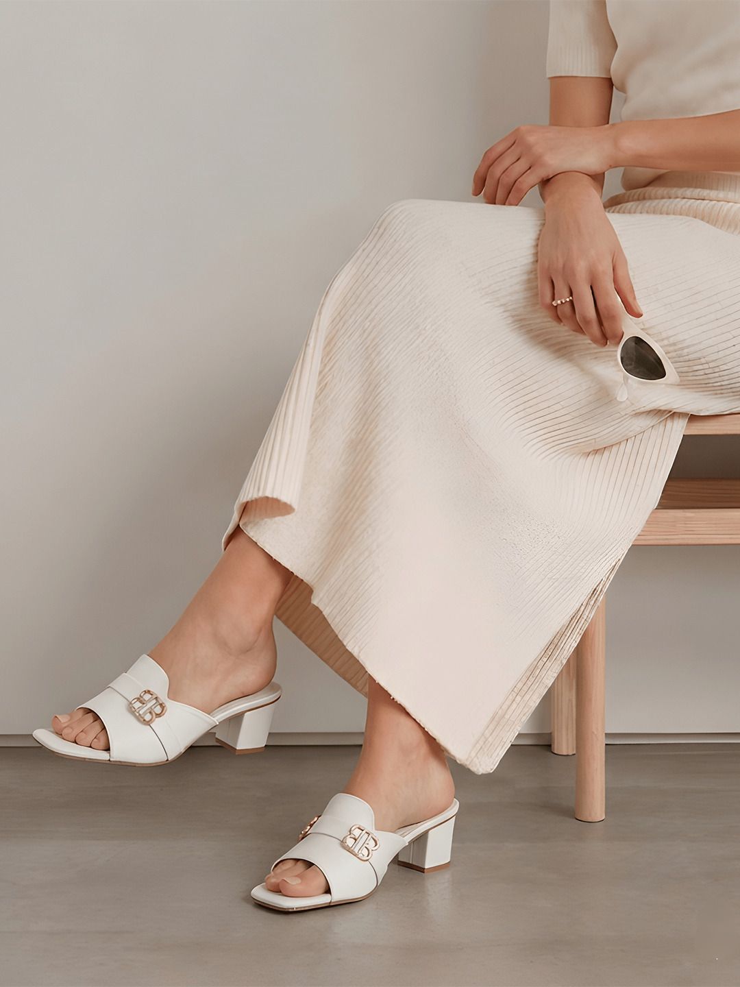 Planet Walk LILY 2154 White Heels - Side