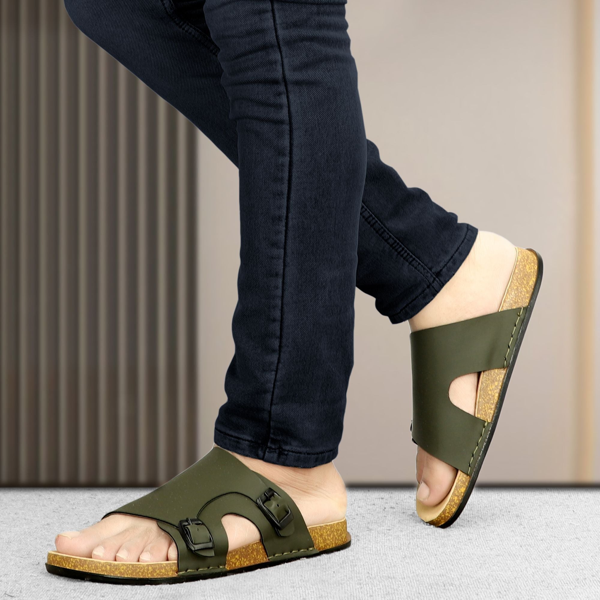 Planet Walk FCOVER Olive Sandals - Side